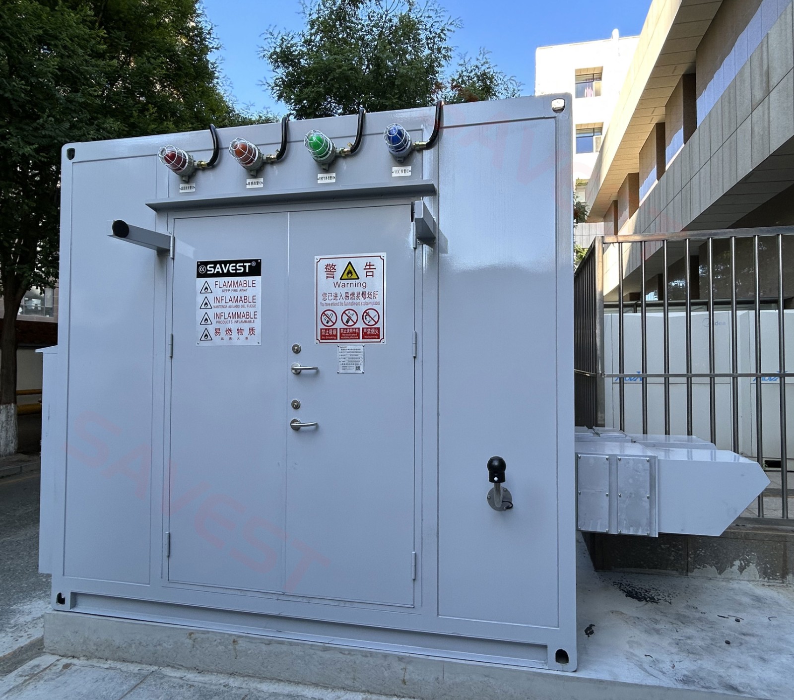 图片-1 大型防爆柜